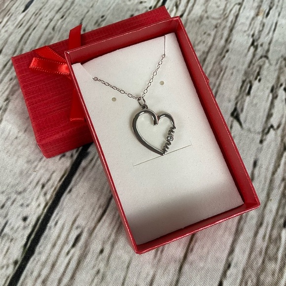 Jewelry - Sterling Silver MOM Heart Necklace .925 Stamped 18” Chain Clear CZ Middle Stone